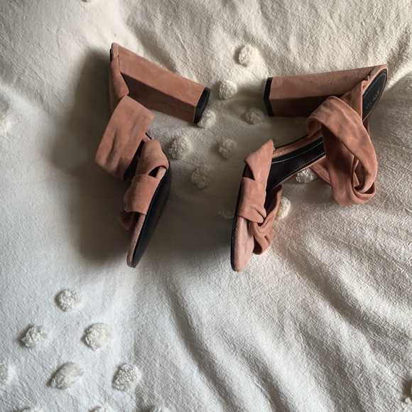 Kendall & Kylie Suede Heels - Worn Once - Picture 7 of 11